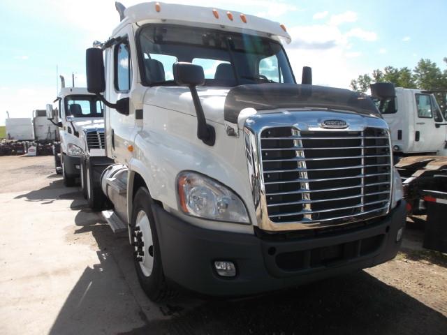 Image #0 (2012 FREIGHTLINER CASCADIA T/A 5TH WHEEL TRUCK)